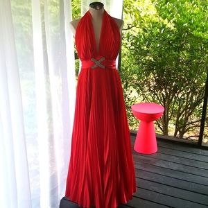 Red hot halter culture  dress